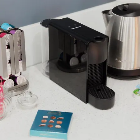 Apartment Le Roi Soleil - En Plein Centre A 5 Min Du Chateau *